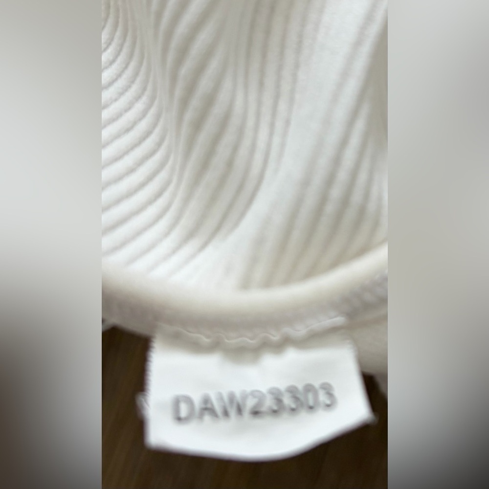 DSG White Ribbed Cropped Tank - Picture 3 of 3